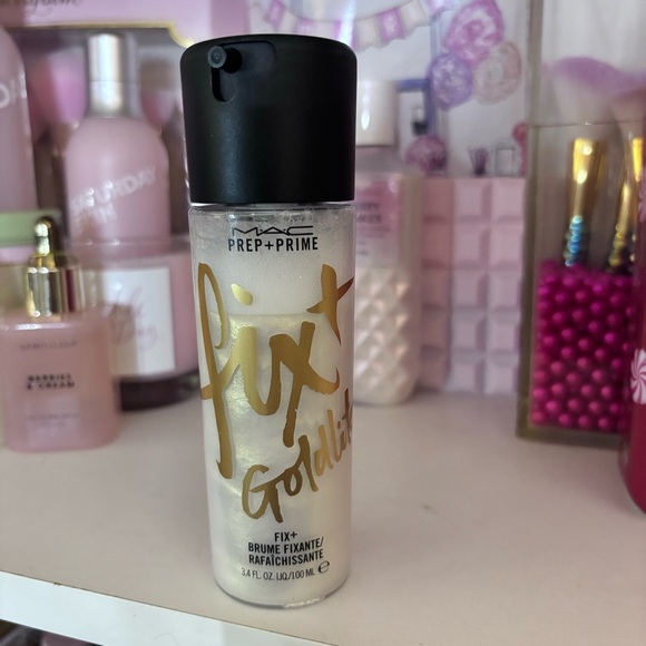 💝MAC Prep + Prime Fix+ Goldlite setting💝 - Picture 3 of 3